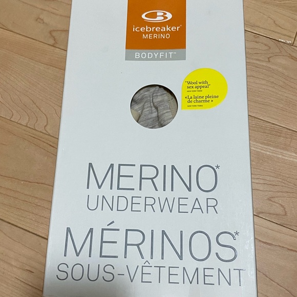 New with tags icebreaker merino bra - Picture 2 of 3